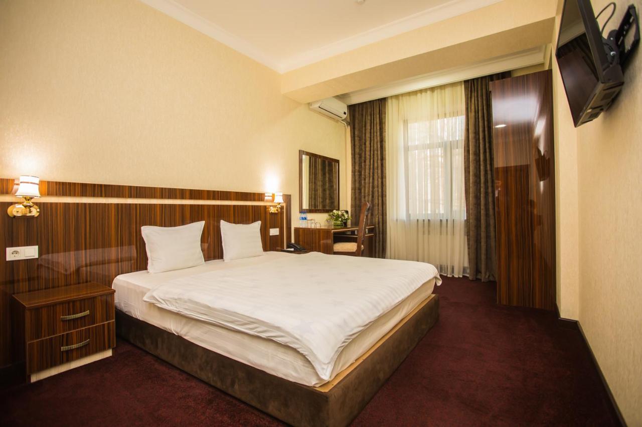 Hotel Grand Capital Tashkent Ngoại thất bức ảnh