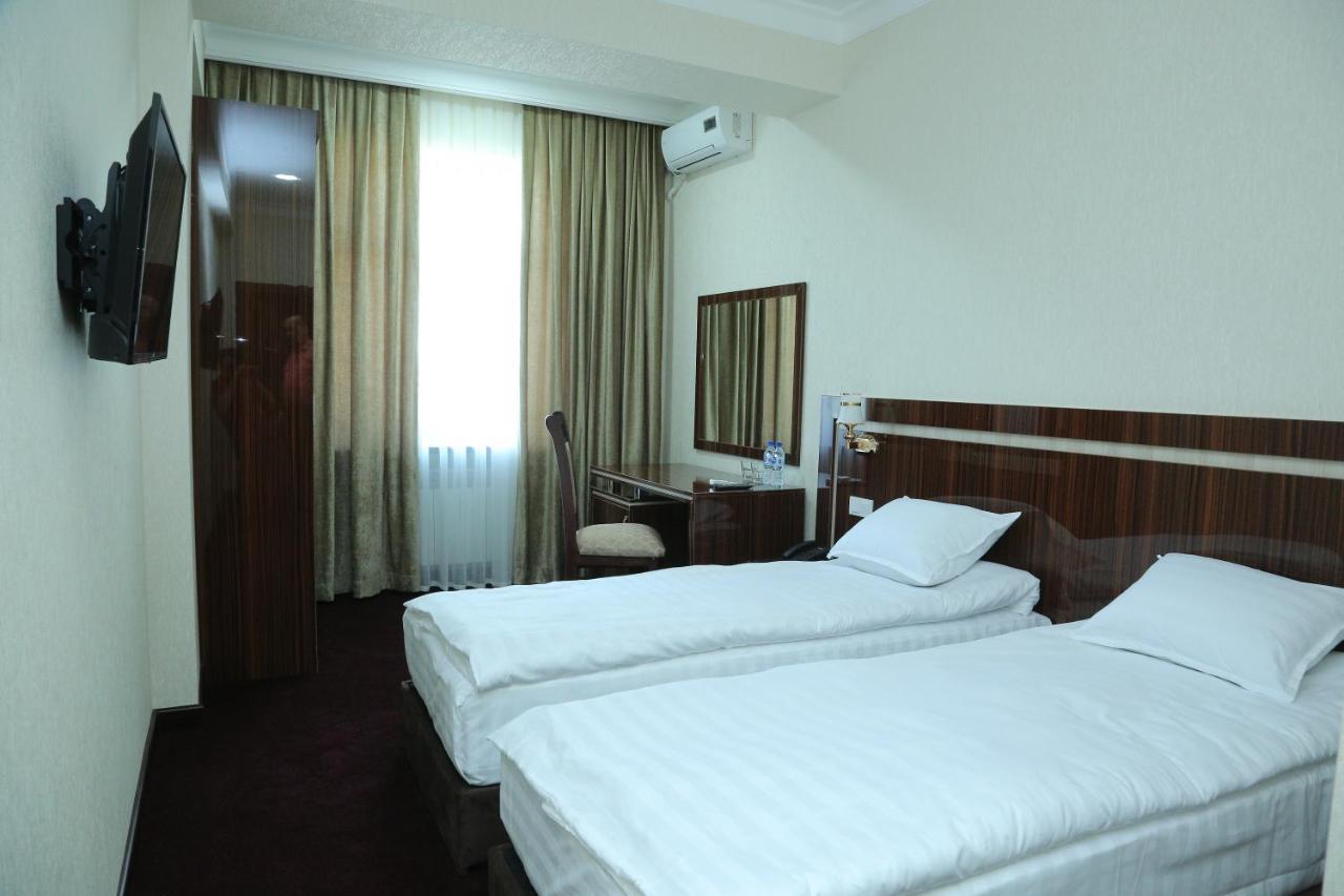 Hotel Grand Capital Tashkent Ngoại thất bức ảnh