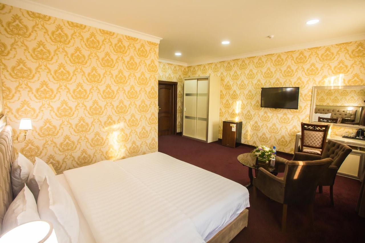 Hotel Grand Capital Tashkent Ngoại thất bức ảnh