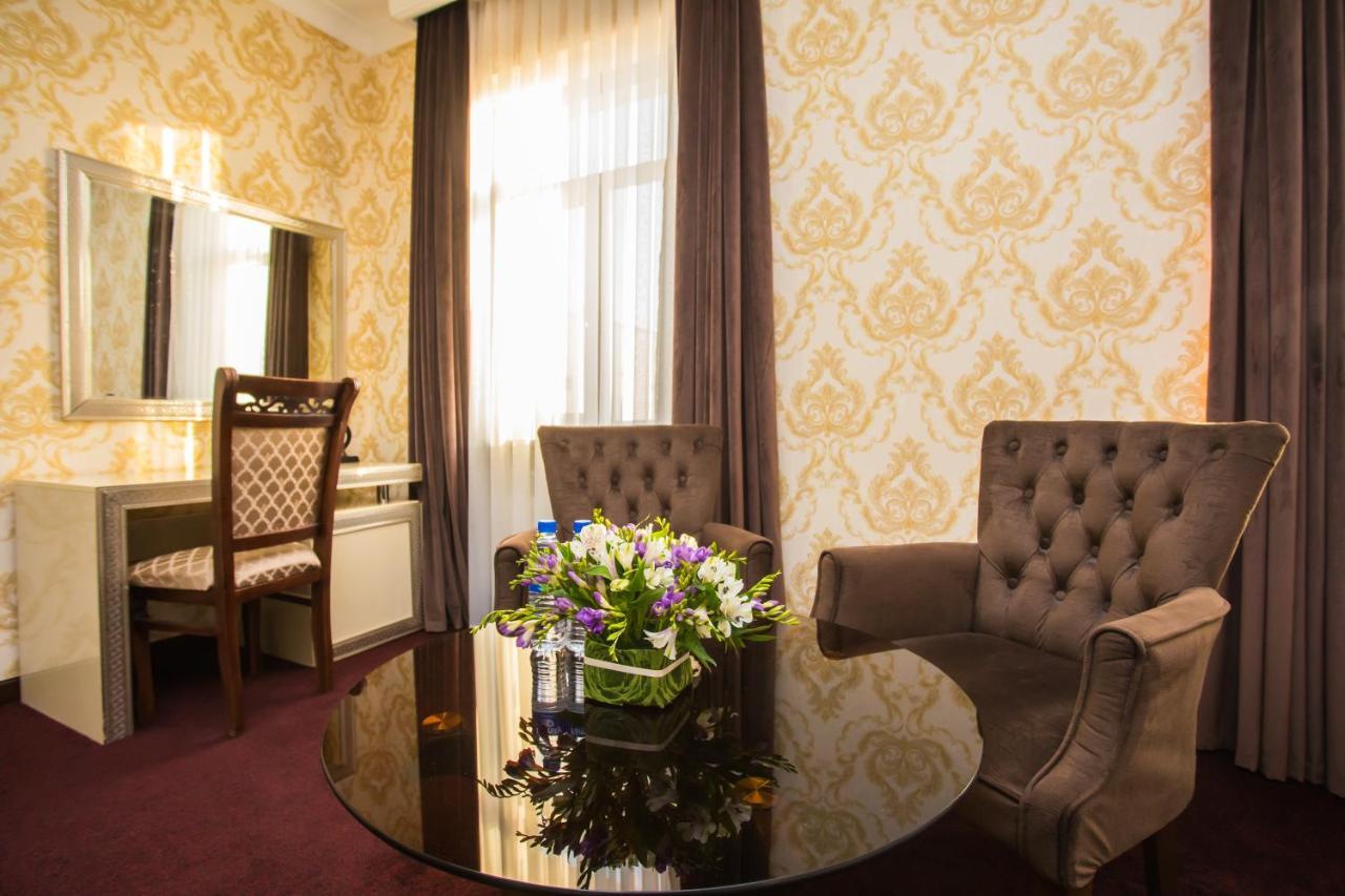 Hotel Grand Capital Tashkent Ngoại thất bức ảnh