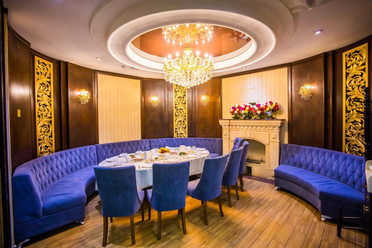 Hotel Grand Capital Tashkent Ngoại thất bức ảnh