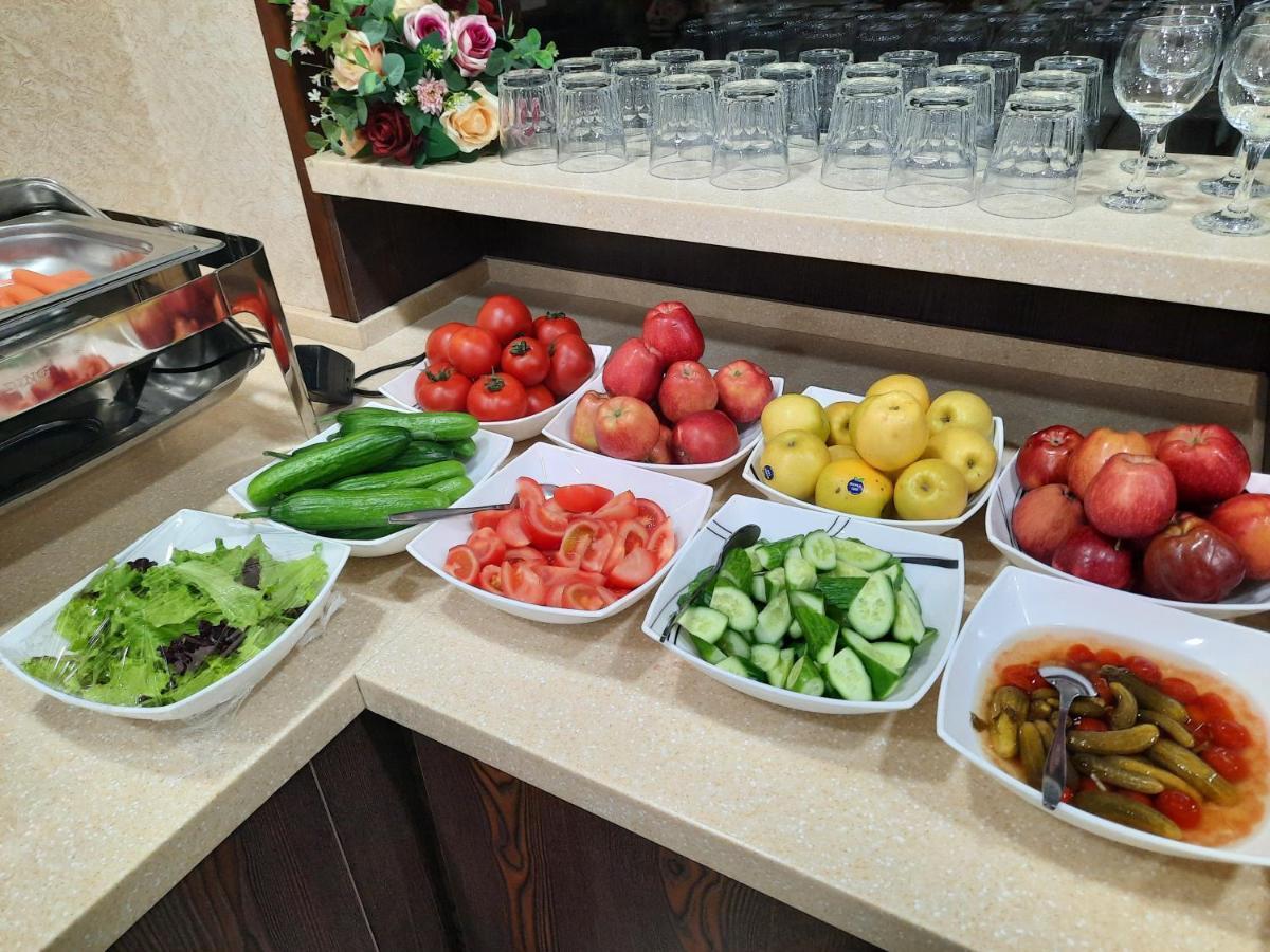 Hotel Grand Capital Tashkent Ngoại thất bức ảnh
