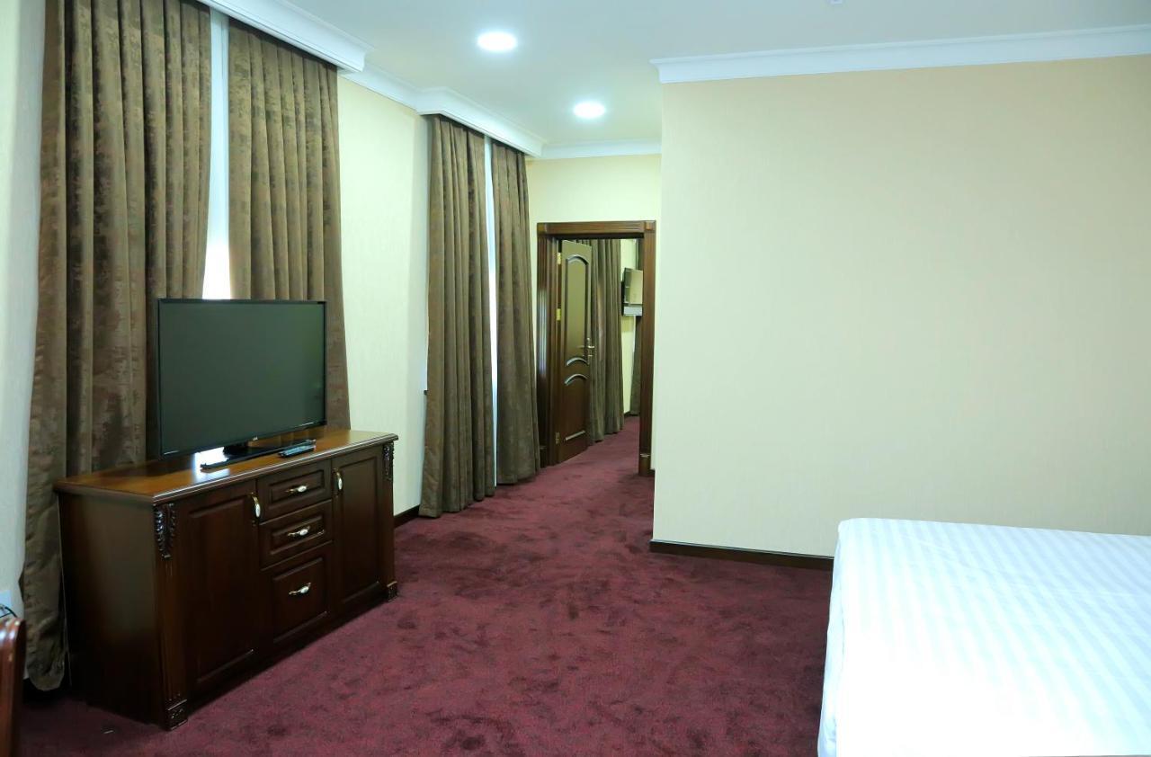 Hotel Grand Capital Tashkent Ngoại thất bức ảnh