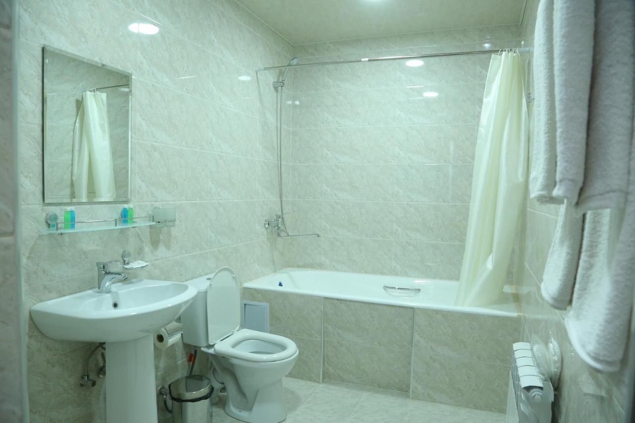 Hotel Grand Capital Tashkent Ngoại thất bức ảnh