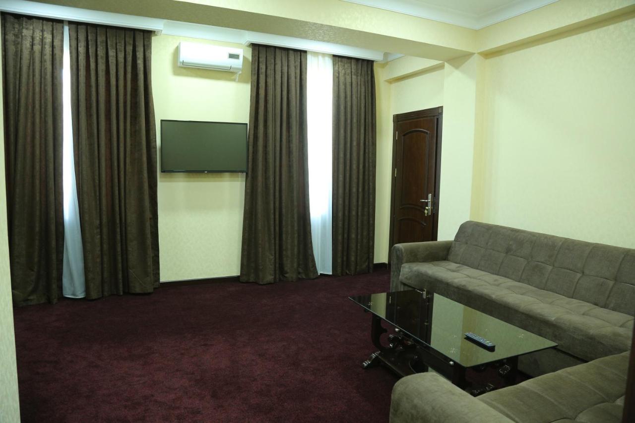 Hotel Grand Capital Tashkent Ngoại thất bức ảnh