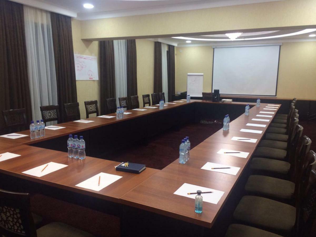 Hotel Grand Capital Tashkent Ngoại thất bức ảnh